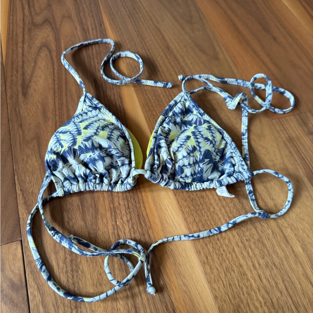 SOFIA by ViX Blue and Yellow Leaf Bikini Top